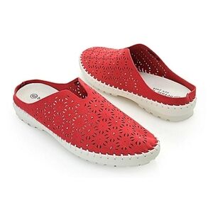 BERNIE ME "TERRY"SLIP ON STUD DETAILS MULE WOMEN SHOES